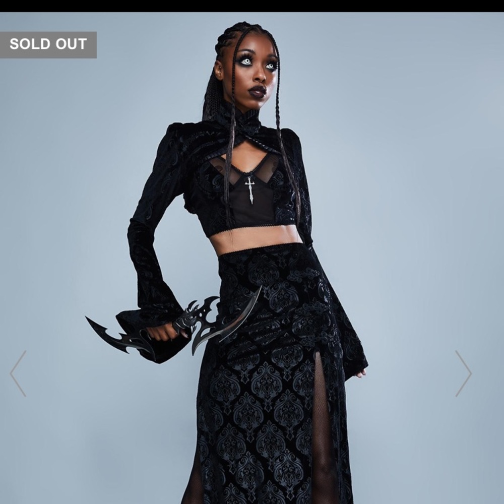 SOLD VELVET SKIRT AND SHRUG SET XXL WIDOW